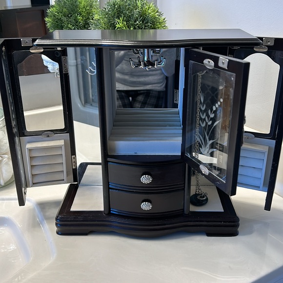 Women’s Jewellery box. Multiple compartments. - Picture 3 of 15